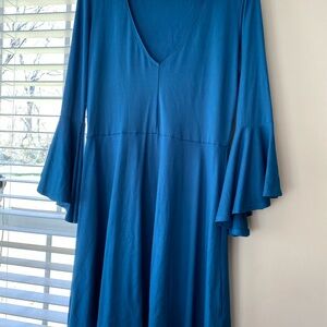 Elegant Blue Flared Sleeve Dress